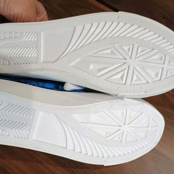 Blue and Red High-Top Superman Shoes - Picture 8 of 8